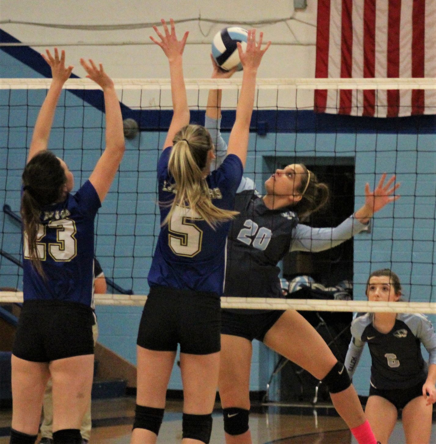 Makaela Fisk at the net